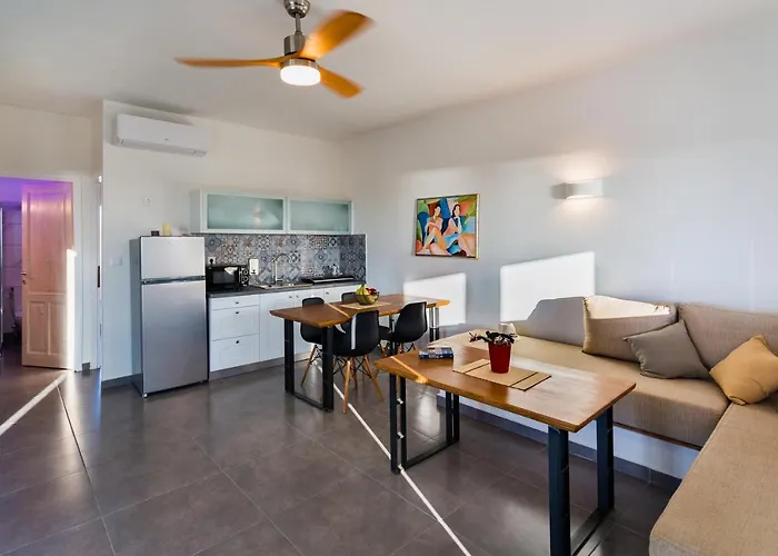 Dolce Vista - Sea View Aparthotel 4*