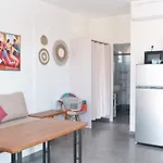 Ξενοδοχείο με διαμερίσματα Dolce Vista - Sea View 4*