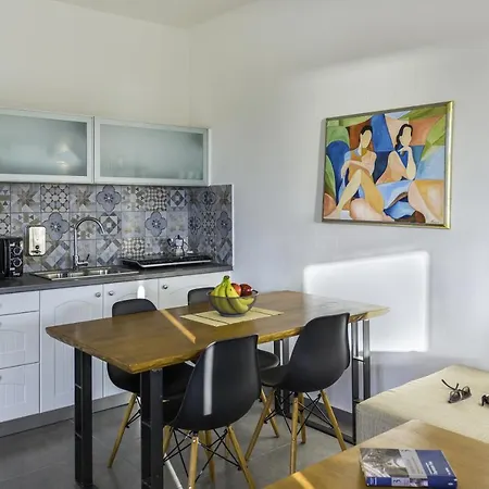 Dolce Vista - Sea View شقة فندقية 4*